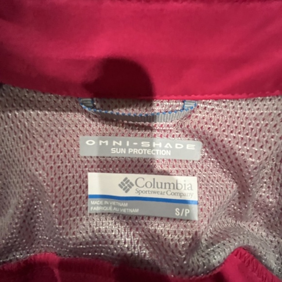 Columbia -NWT - Omni Shade Sun Protection Top - S/P - Picture 4 of 5